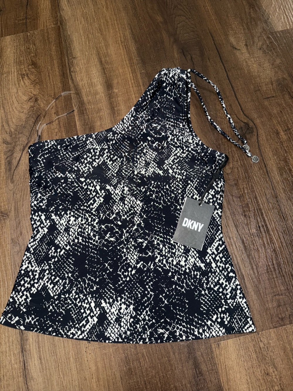 NWT DKNY Black & White One Shoulder SwimSuit Tankini Top